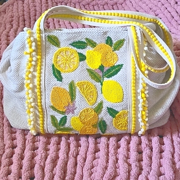White and Yellow Lemon Print Shoulder Bag - Picture 1 of 6